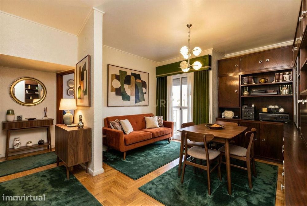 Apartamento T2, com 60 m², a 450m da estação do Metro Olivais, para mo