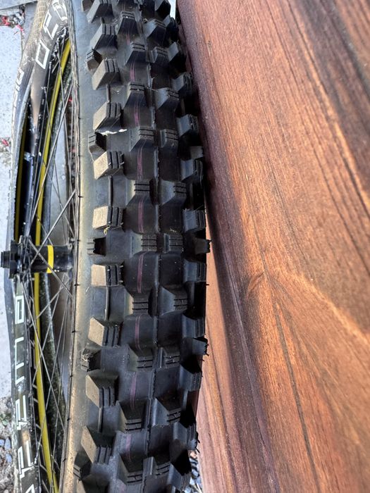 Pneus enduro mtb quase novos