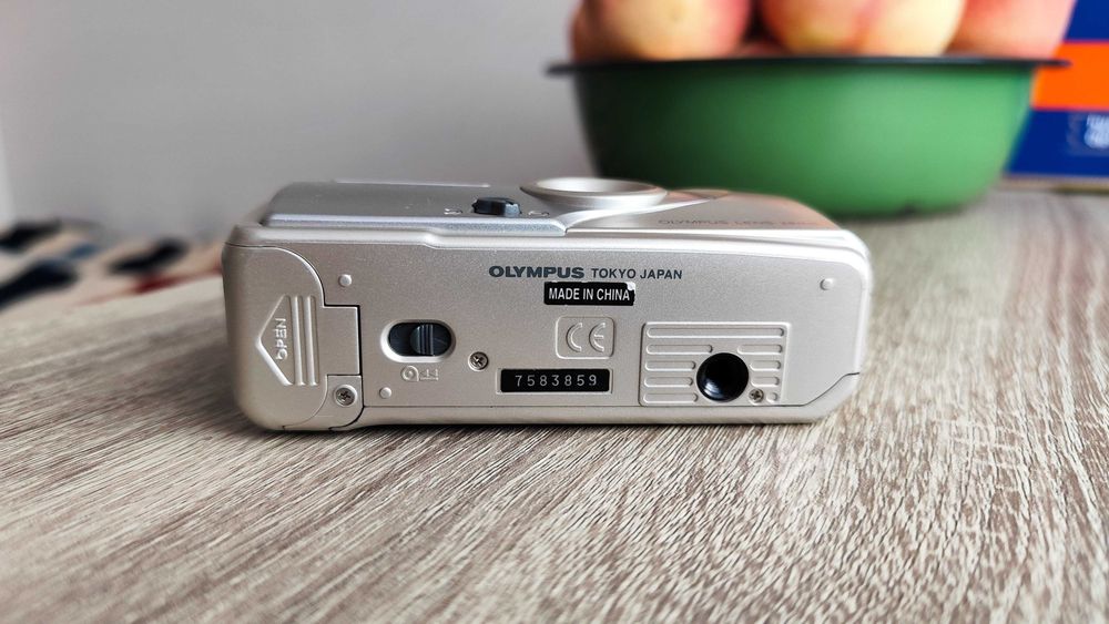 Aparat analogowy Olympus Trip 500