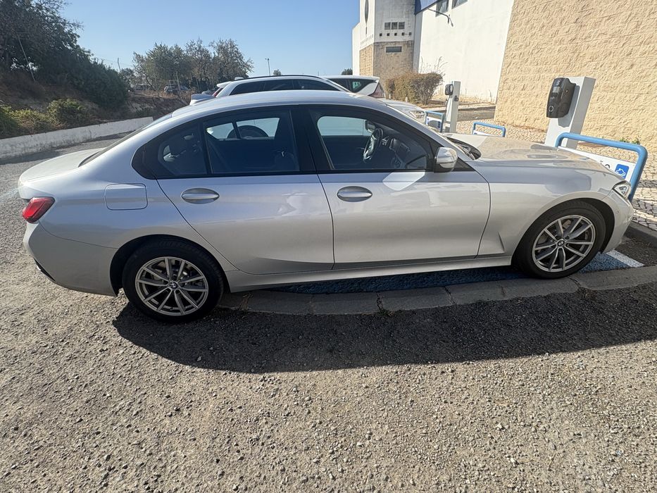 BMW 330e Berlina Corporate Edition