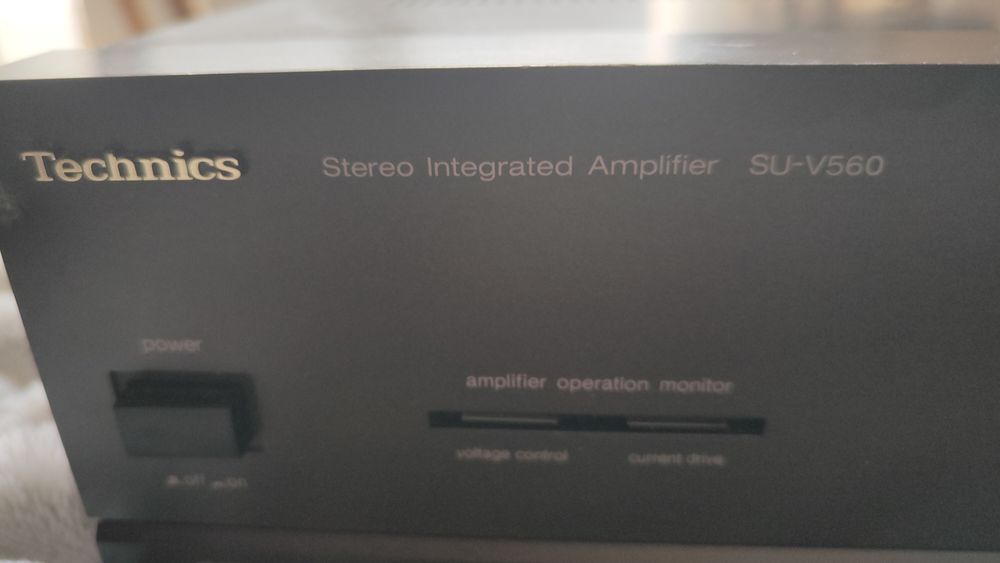 Amplifier Techniks SU-V560 550 W