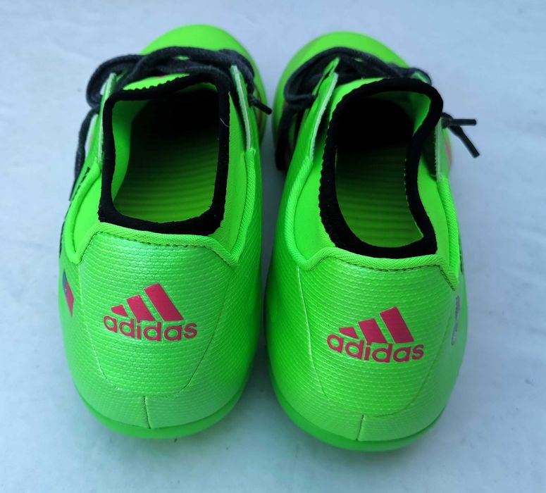 Chuteiras Adidas tamanho 43