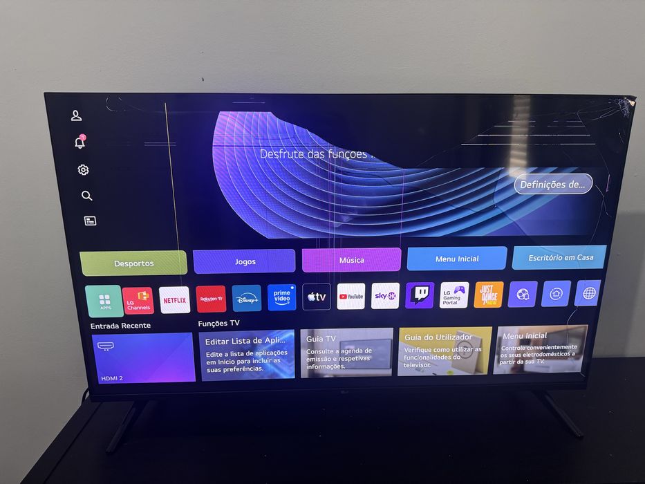 2 Tvs Lg 43 e 65 polegadas com ecrã partido