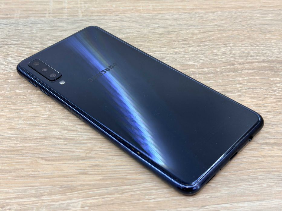 Samsung Galaxy A7 – bardzo dobry stan