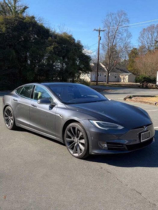 Tesla Model S 75D      2016