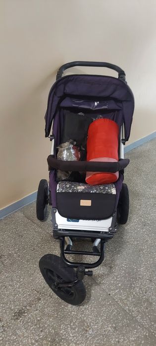 Spacerówka Mountain Buggy Urban Jungle wózek trójkołowy