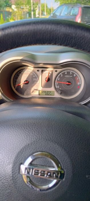Продам Нісан ноут 2008р.1.6бензин