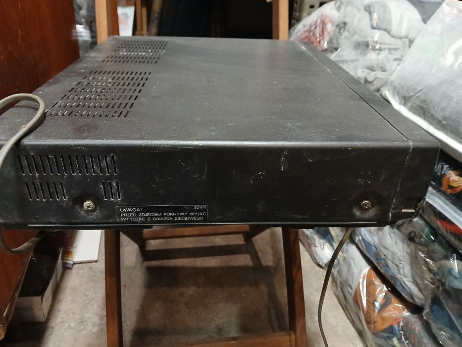 Magnetowid VHS SHARP
