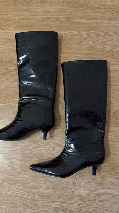 Чоботи ZARA,нові, 38 розмір