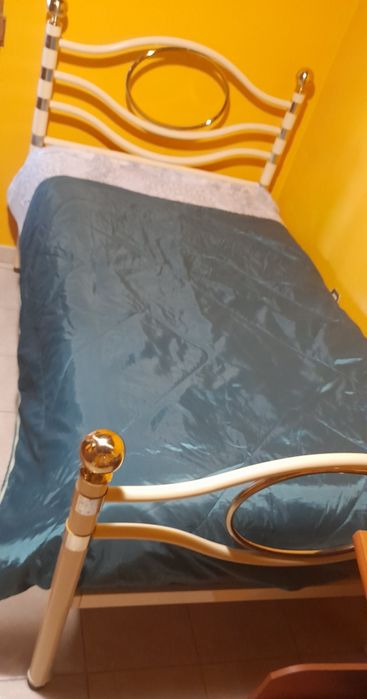 Cama solteiro mais colchão