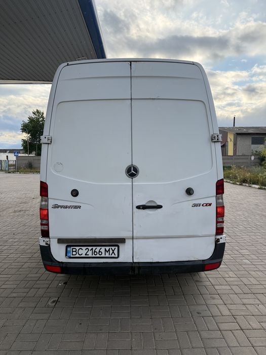 Mercedes-Benz Sprinter 311