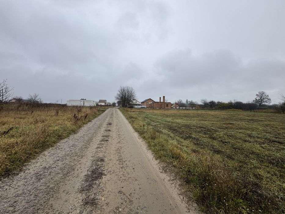 Продаж земельноі ділянки с.Лука Мелешківська