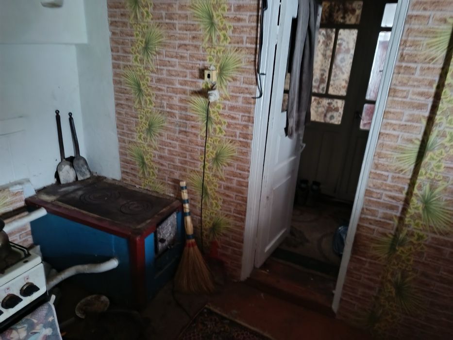 Продаж будинку с Івахни