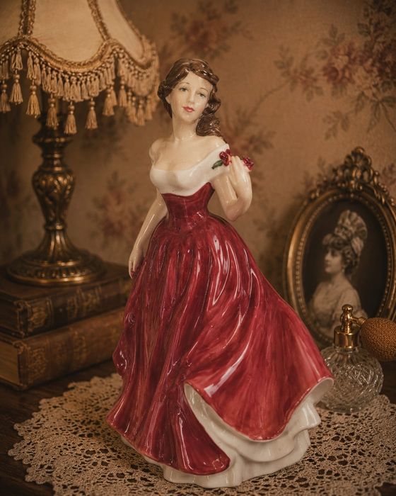 Figurka Royal Doulton Marianne