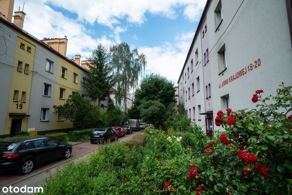 Rozkładowe 2 pokoje z balkonem w zielonej okolicy – NISKI CZYNSZ