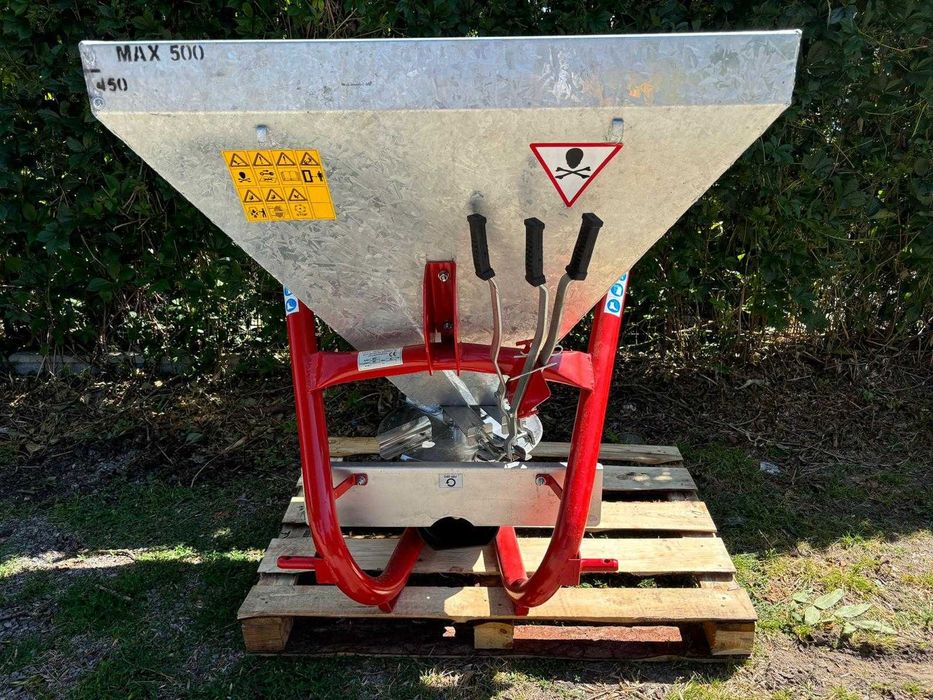 Rozsiewacz do nawozów 500L – ocynkowany, regulacja wysiewu, pokrowiec