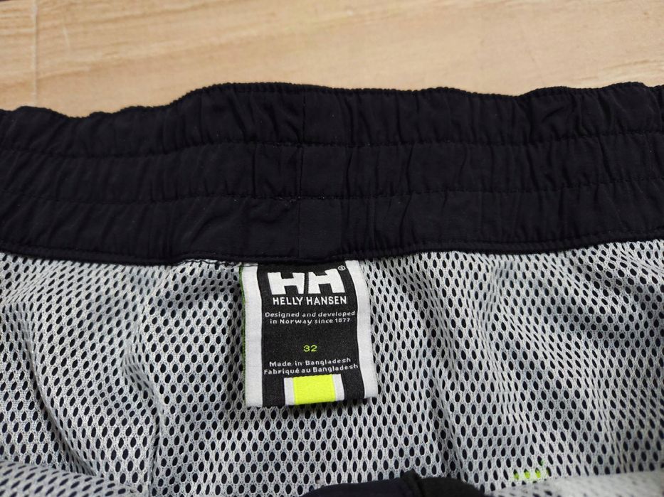 HELLY HANSEN Spodenki Plażowe Męskie Logowane r. 32