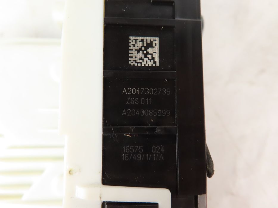 Fecho Da Porta Mercedes-Benz A-Class Ref: A2047302735 2007 - 2026