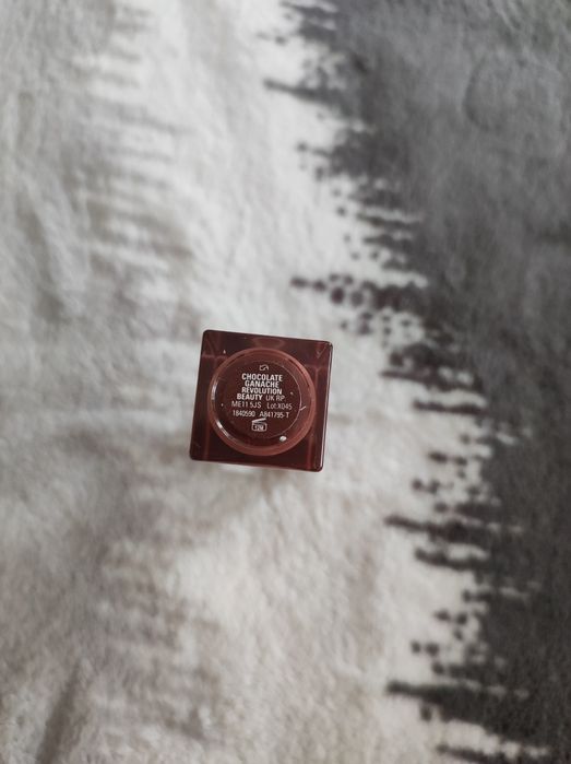 Pomadka Revolution Gloss Stick