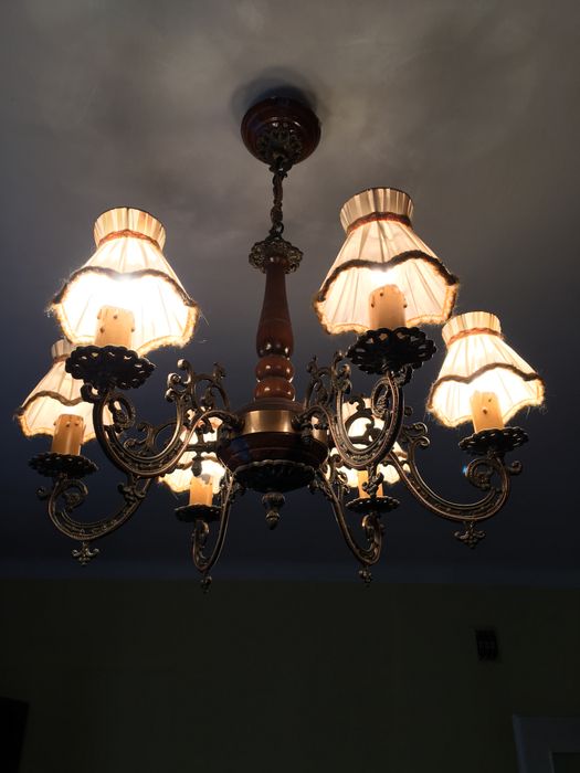 Unikatowy mosiężny żyrandol z kinkietem