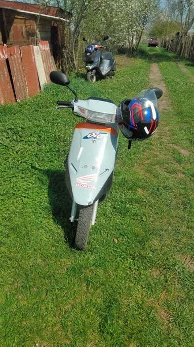 Мопед Honda dio 18