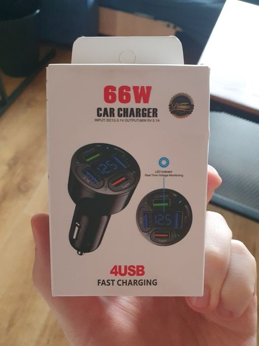 Ładowarka samochodowa 4 USB fast charge voltomierz