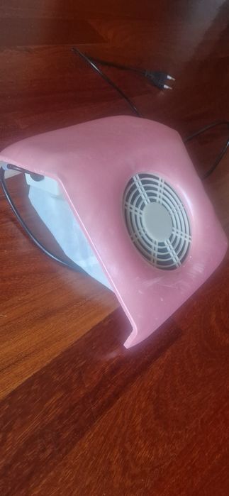 Aspirador de pó de unhas