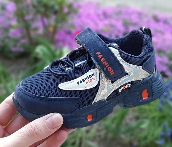 Кросівки Нові 23 розмір 14.5 см устилка