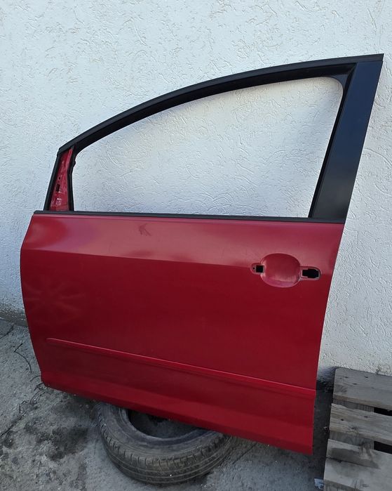 Водійська ліва передня дверка двері Volkswagen Golf Plus 5, 6