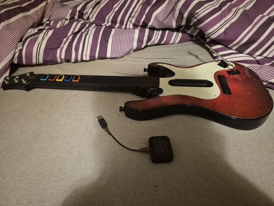 Gitara / Kontroler Guitar hero 5 + odbiornik