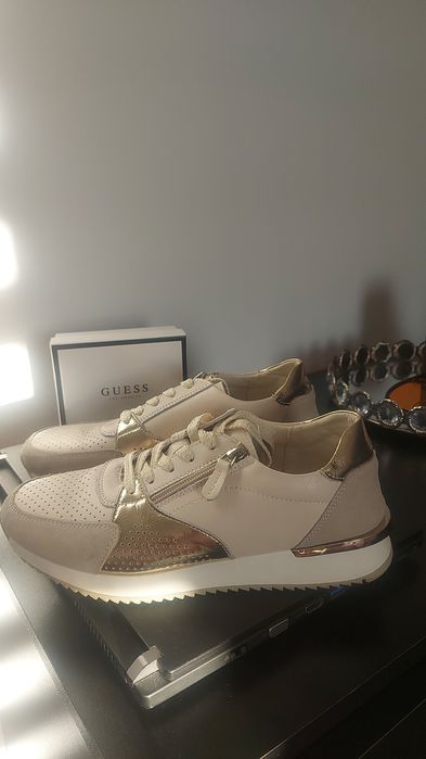 Zapraszam do kontaktu sprzedaz tylko przez vinted sneakersy skora