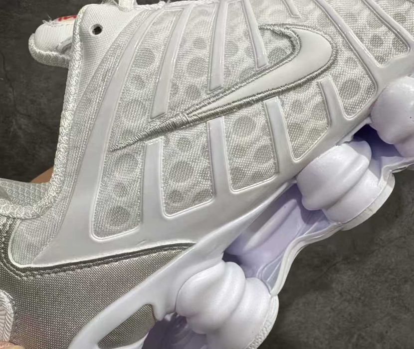 Nike Shox TL Klasyczne białe buty R.37.5