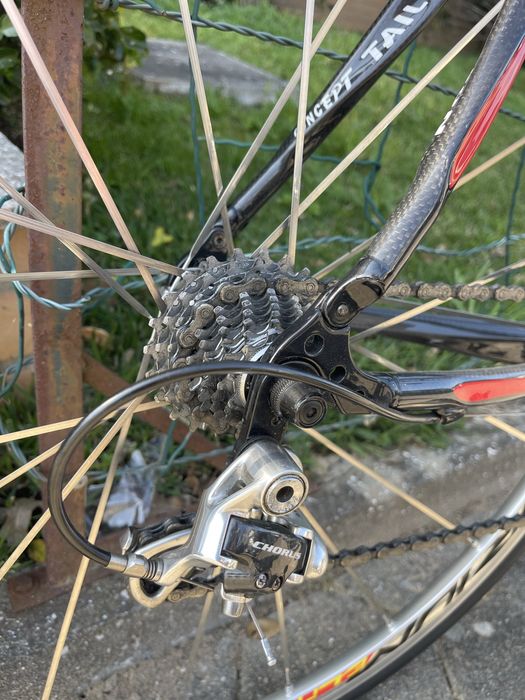 Bicicleta de estrada em carbono Dynatek