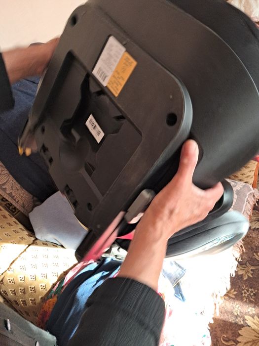 Автокрісло Крісло в машину для дитини Maxi Cosi