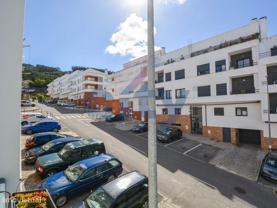 Excelente T2 de 2020 em Loures com Orientação Nascente/Poente e Var...