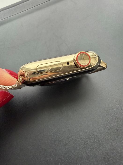 Apple Watch Series 8