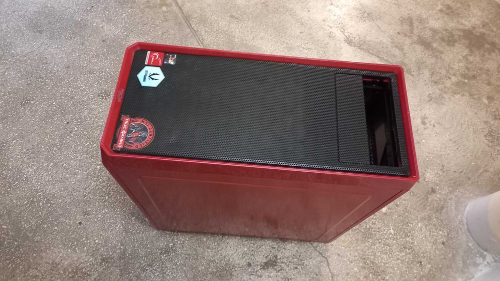 Obudowa komputera stacjonarnego