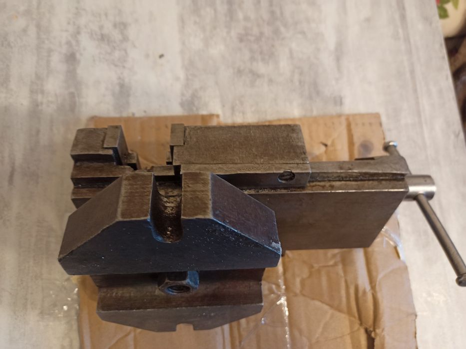 Тиски производства СССР