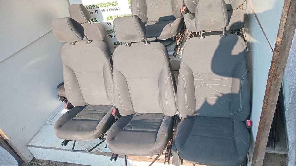 Ford fiesta mk7  салон, сидіння, дивани