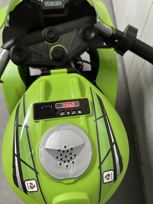 Moto kawasaki ninja crianca