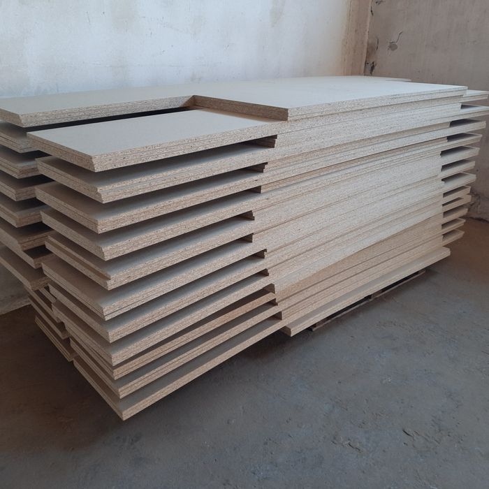 Płyta wiórowa, płyty wiórowe 15mm.  280cm x 45cm , 160cm x 57cm