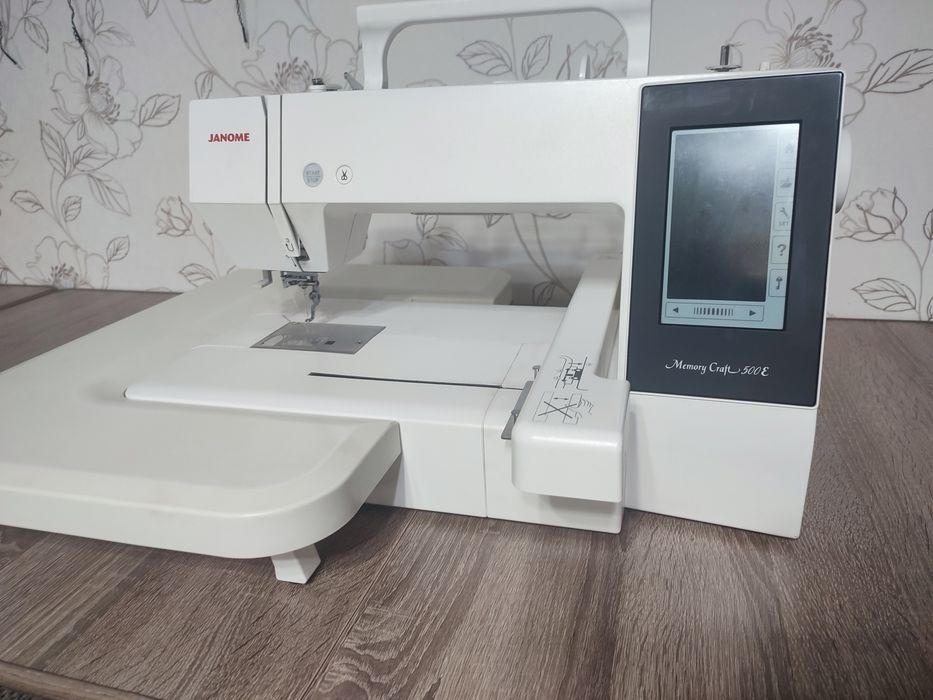 Вишивальна машина Janome 500e