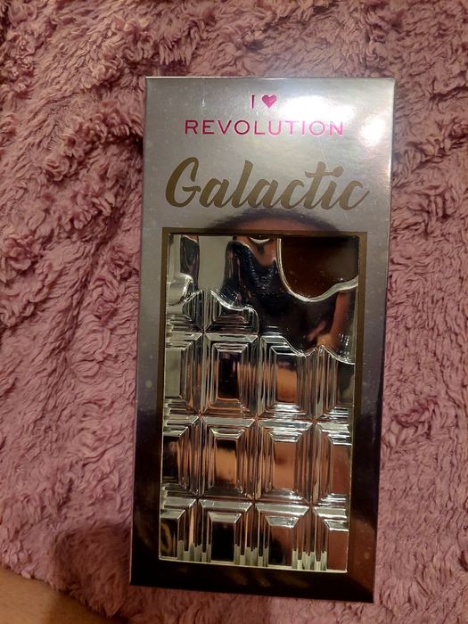 Paleta cieni do powiek I Heart Revolution Chocolate Galactic
