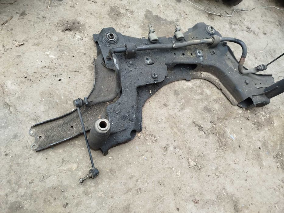 Балка підрамник передній Renault Megane 3 Рено