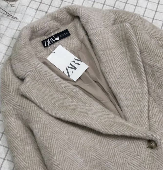 Zara дуже красиве пальто шуба розмір м
