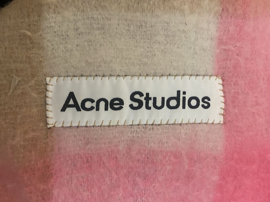 продам оригинальный розовый шарф Acne Studios (альпака, Италия)
