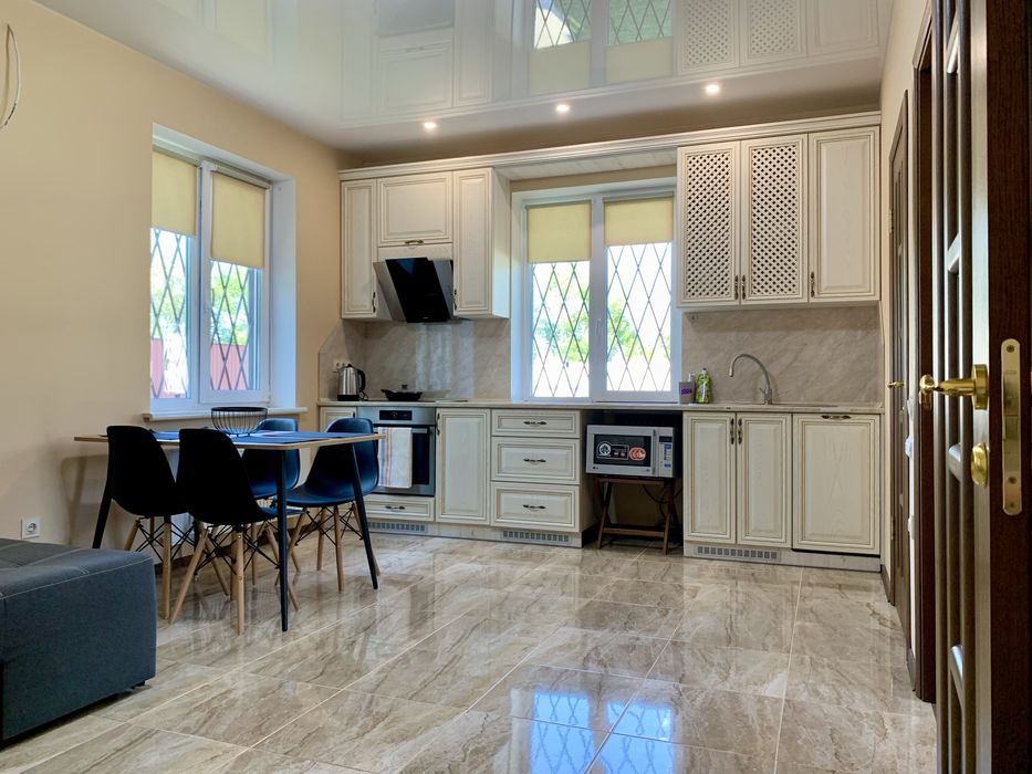 Відпочинок на озері Земснаряд! Будинок з мангалом, альтанкою та сапами