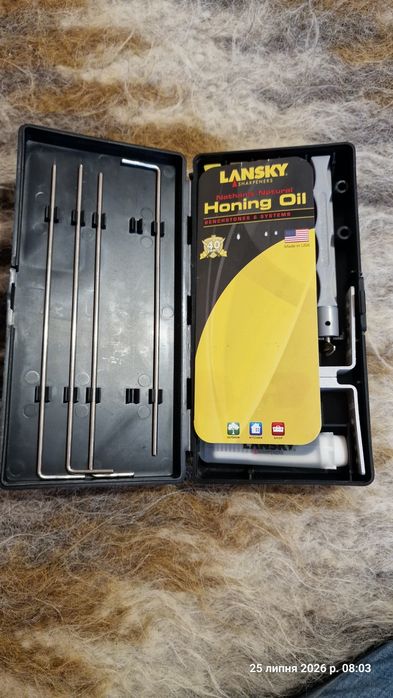 Точильна система Lansky Deluxe Diamond Knife Sharpening System LKDMD