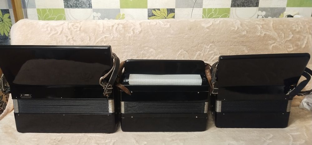 3/4 Тульський баян, красивий робочий.