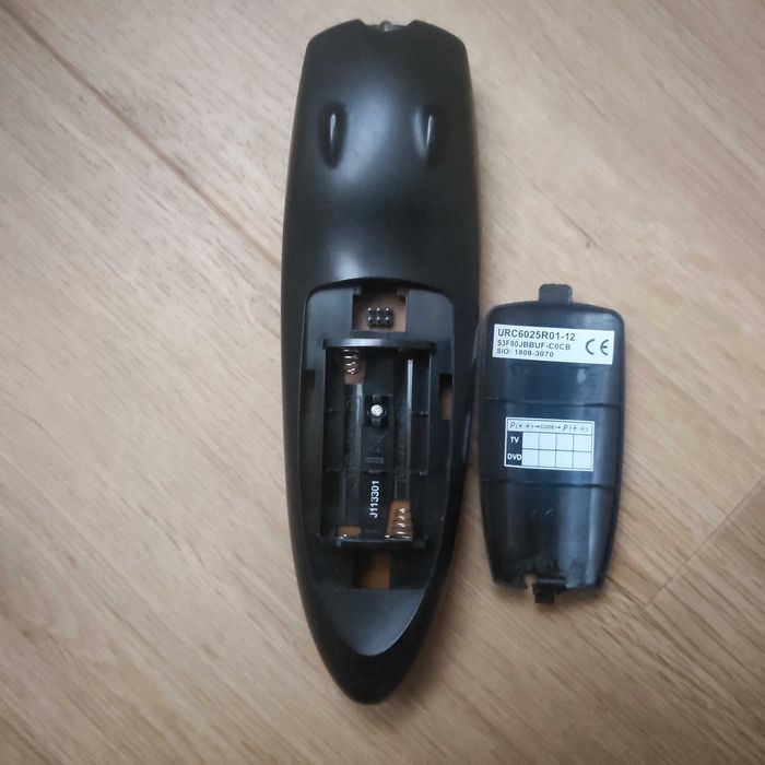 Comando Zon URC6025R01-12 em muito bom estado